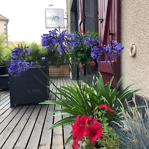 *** Guest house A L'aube Des Volcans France